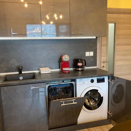 Victor'S Suite , With Private Parking Varna Bagian luar foto