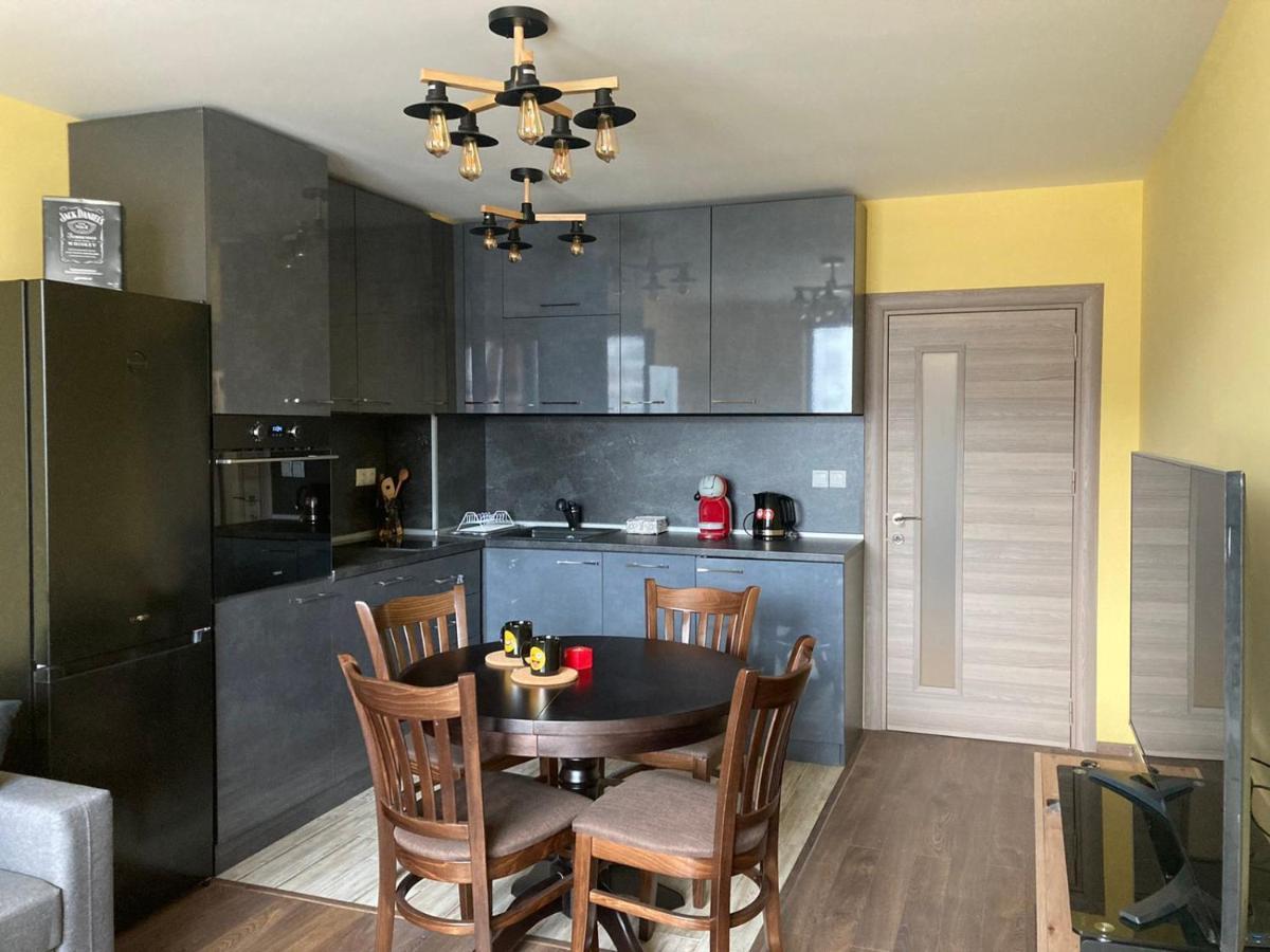 Victor'S Suite , With Private Parking Varna Bagian luar foto