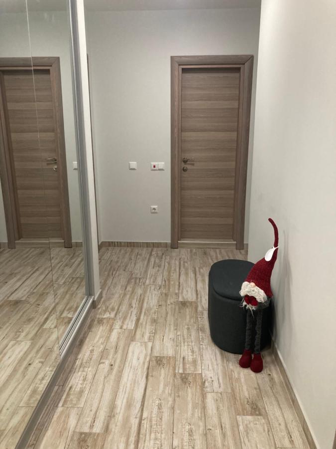 Victor'S Suite , With Private Parking Varna Bagian luar foto