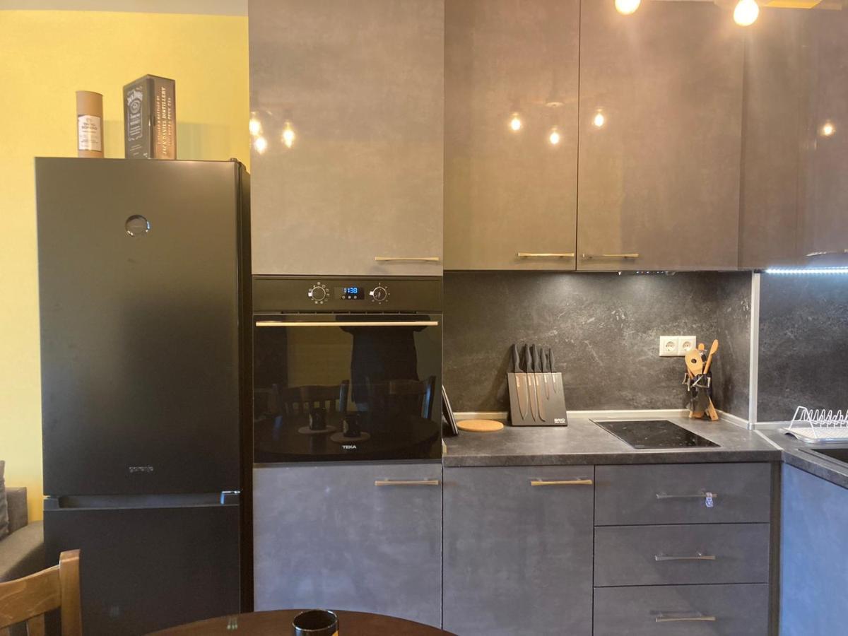 Victor'S Suite , With Private Parking Varna Bagian luar foto